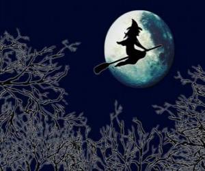 пазл Ведьмы полет в ее магию метлой в ночь на Хеллоуин